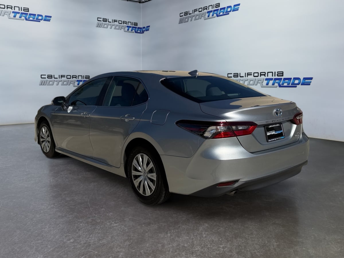 Toyota Camry photo 7