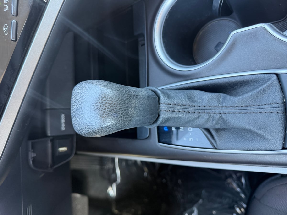 Toyota Camry photo 16