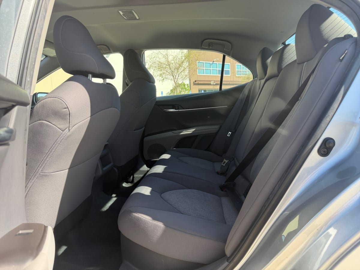 Toyota Camry photo 19