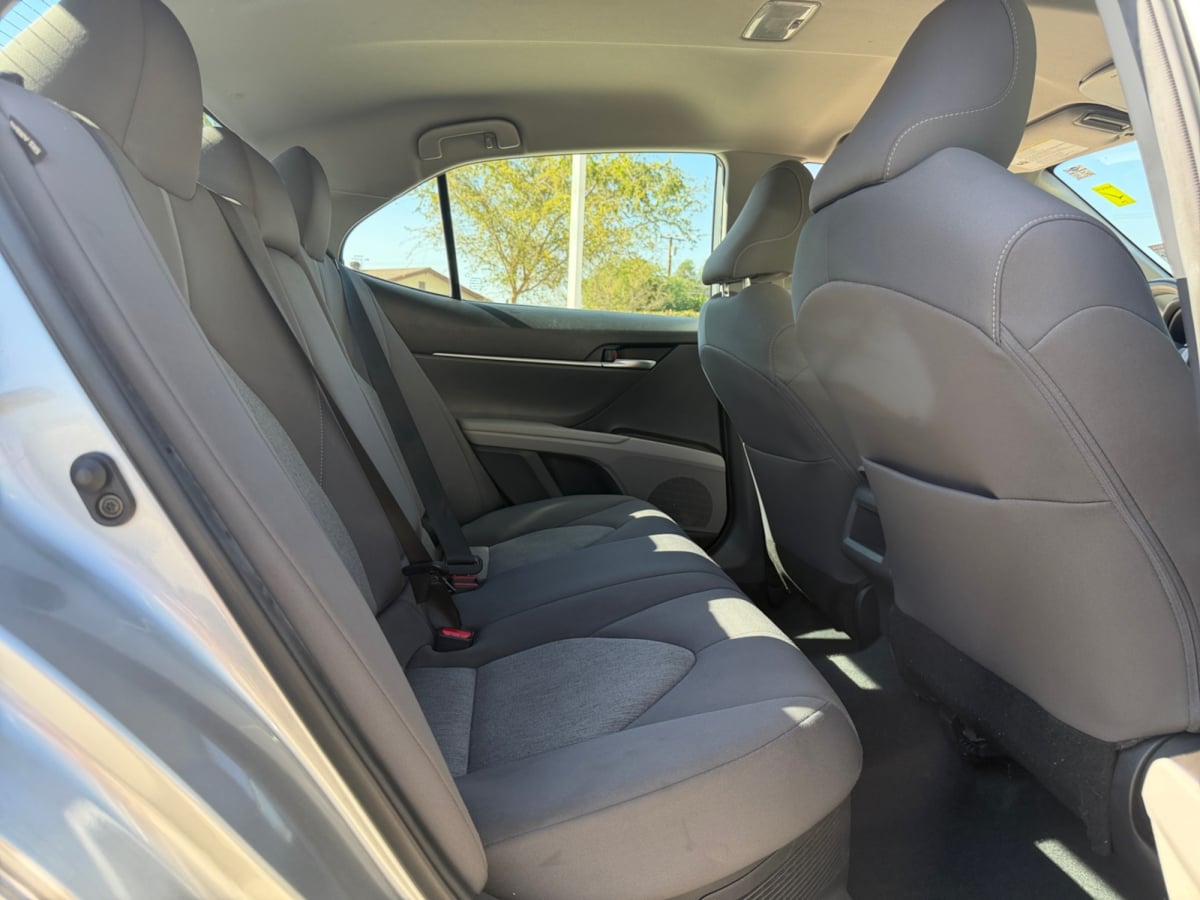 Toyota Camry photo 20