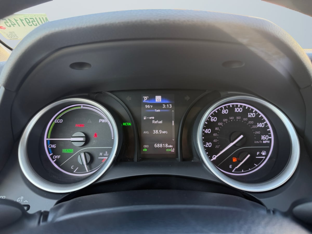 Toyota Camry photo 12