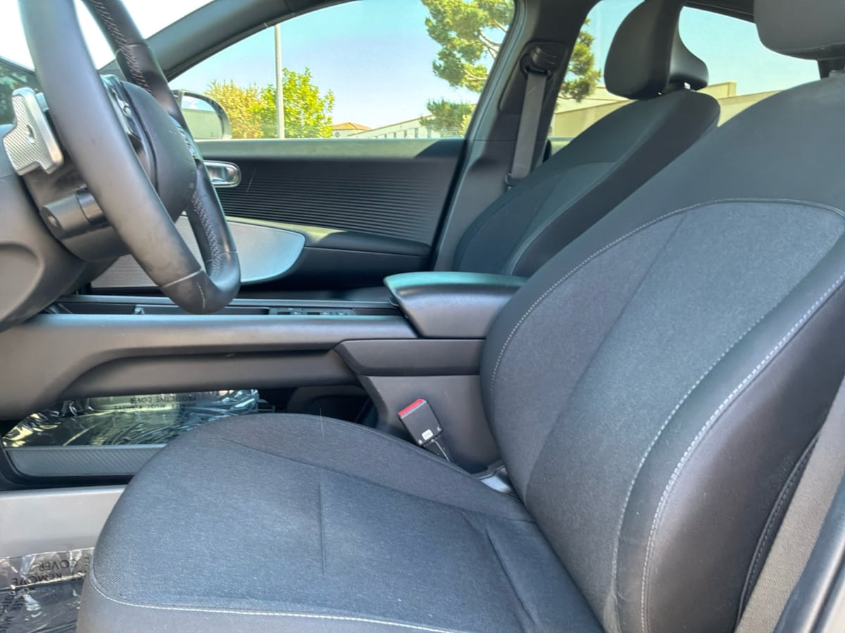 Hyundai Ioniq 6 photo 18