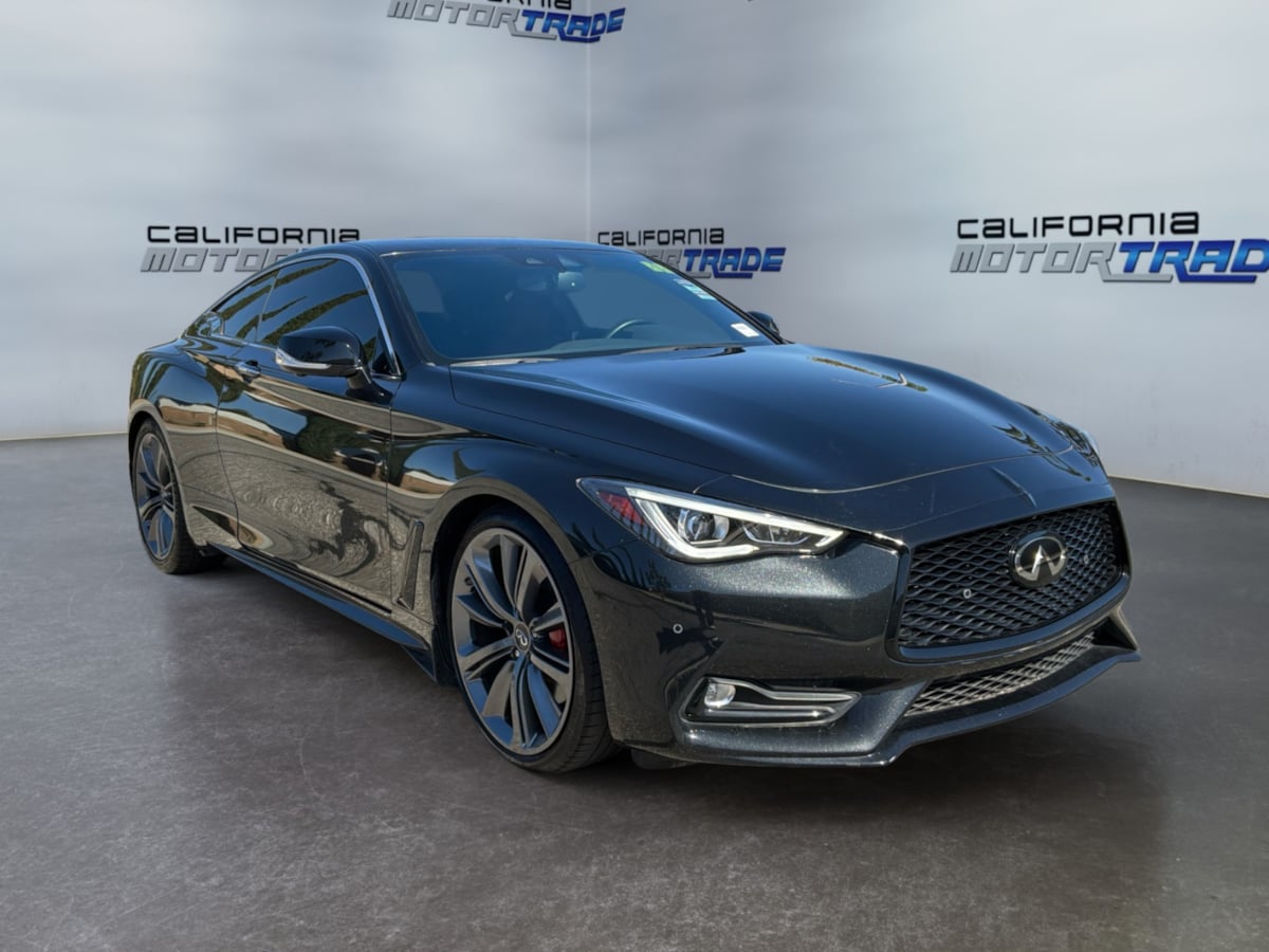 Infiniti Q60 photo 3
