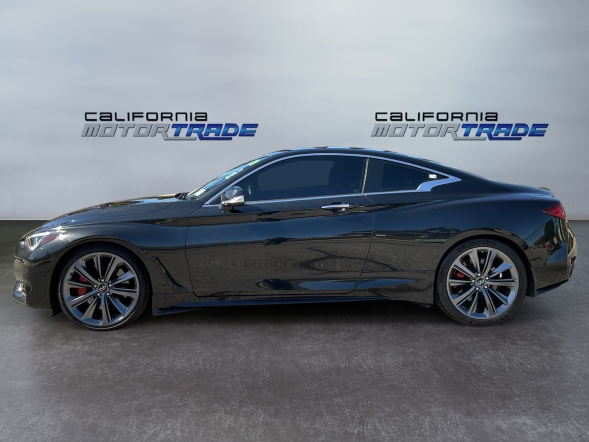 Infiniti Q60 photo 8
