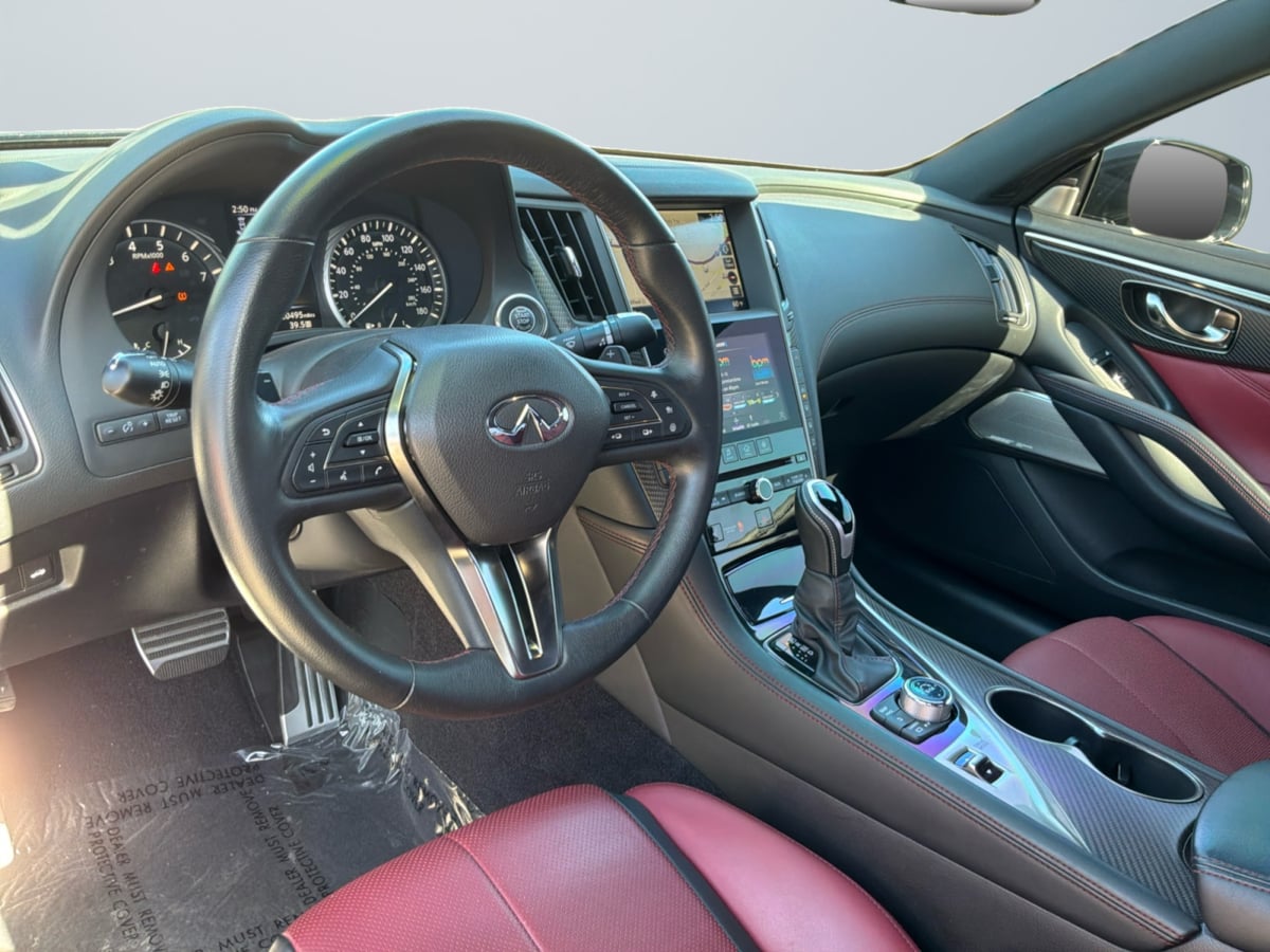 Infiniti Q60 photo 10