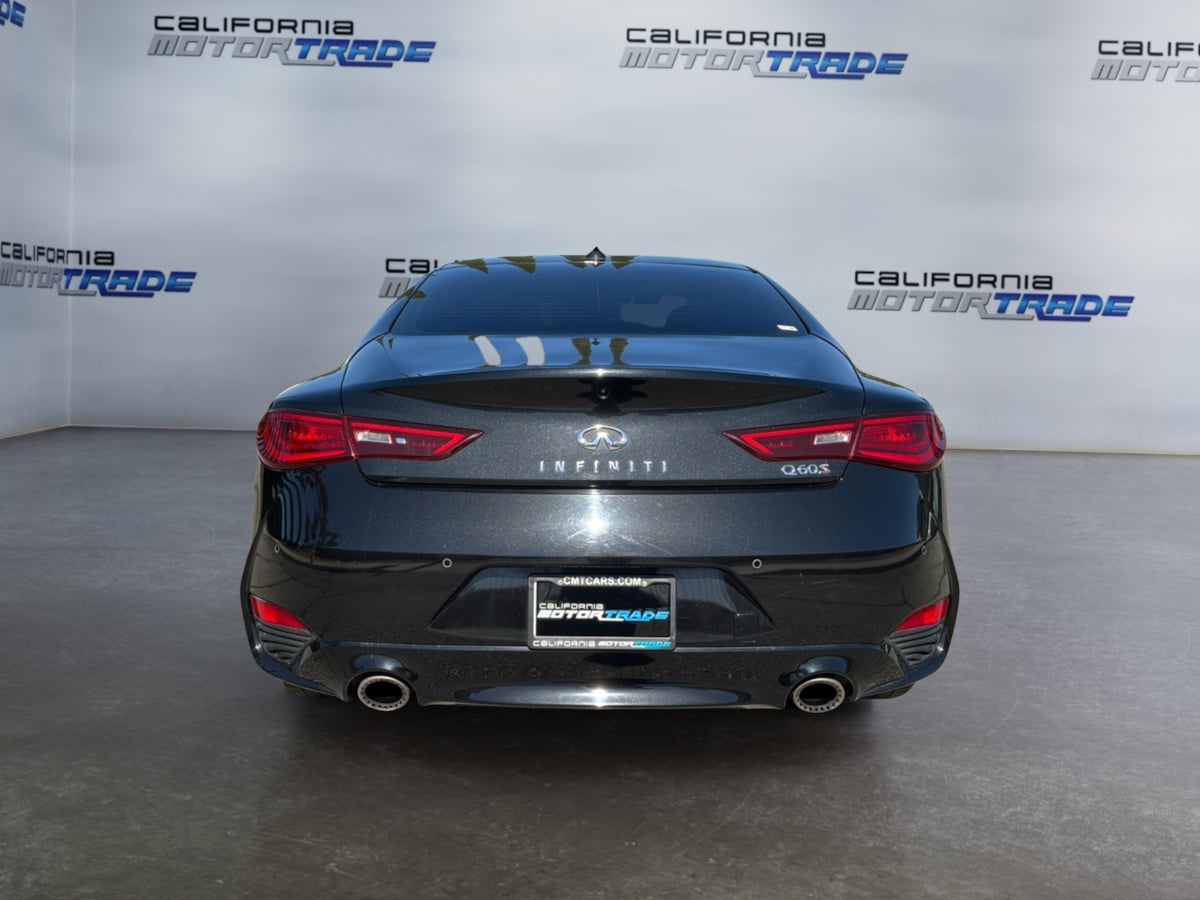 Infiniti Q60 photo 6