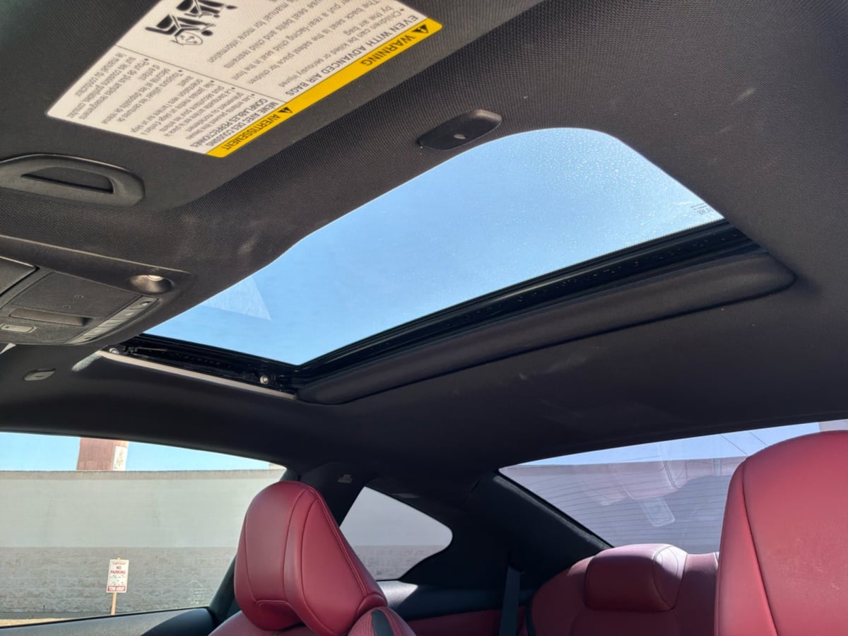 Infiniti Q60 photo 16