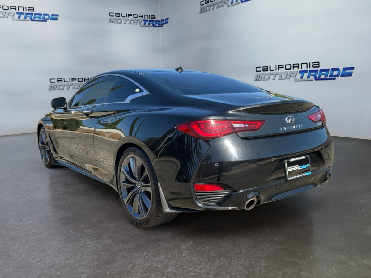 Infiniti Q60 photo 7