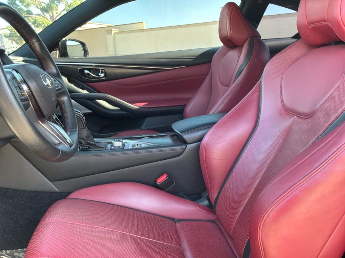 Infiniti Q60 photo 19