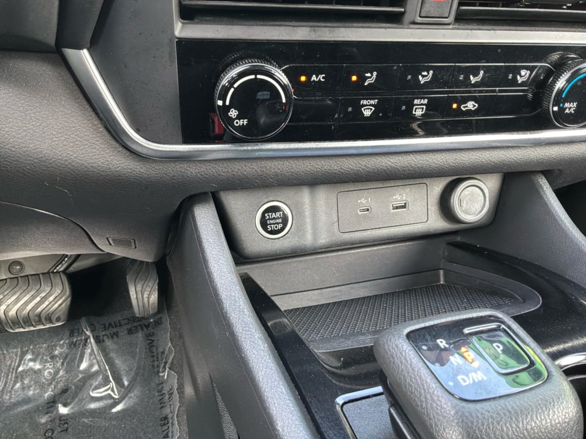 Nissan Rogue photo 17