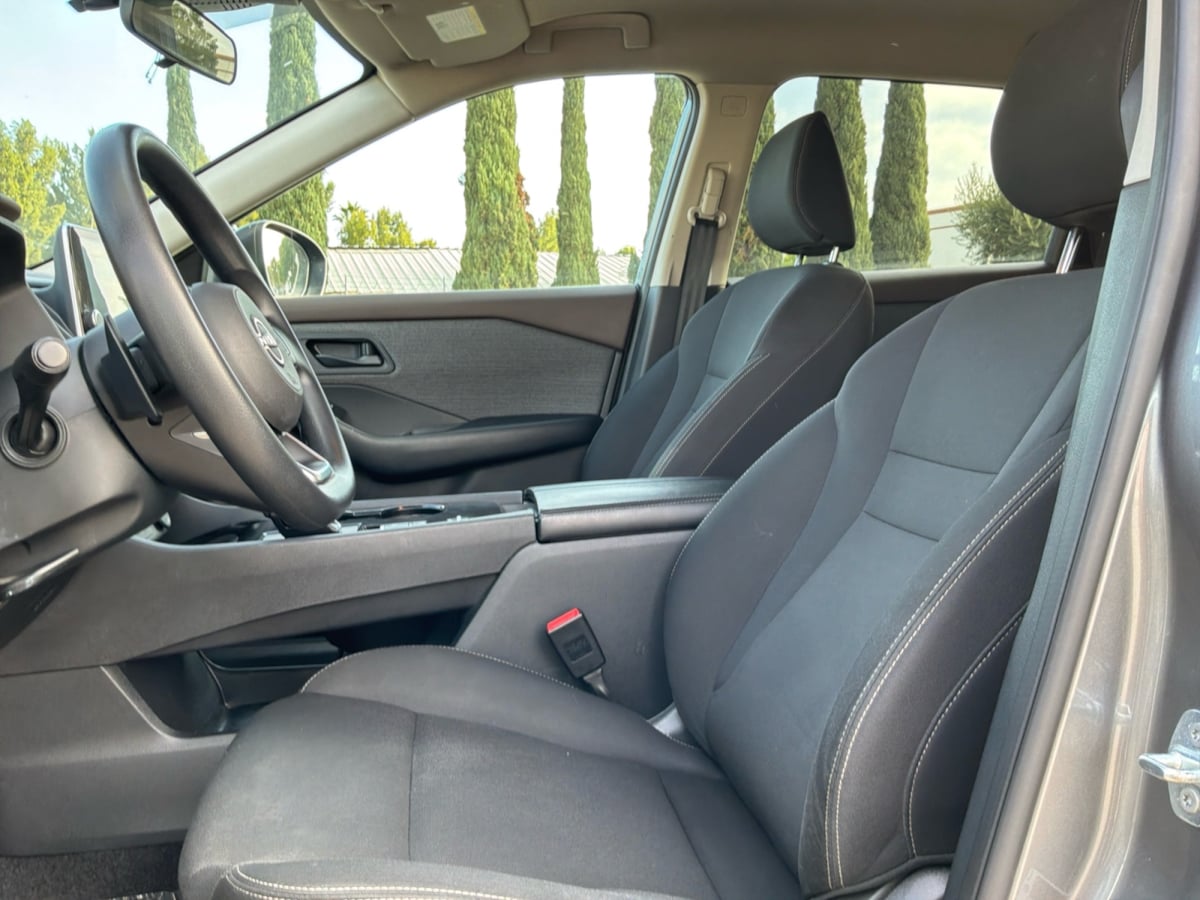 Nissan Rogue photo 18