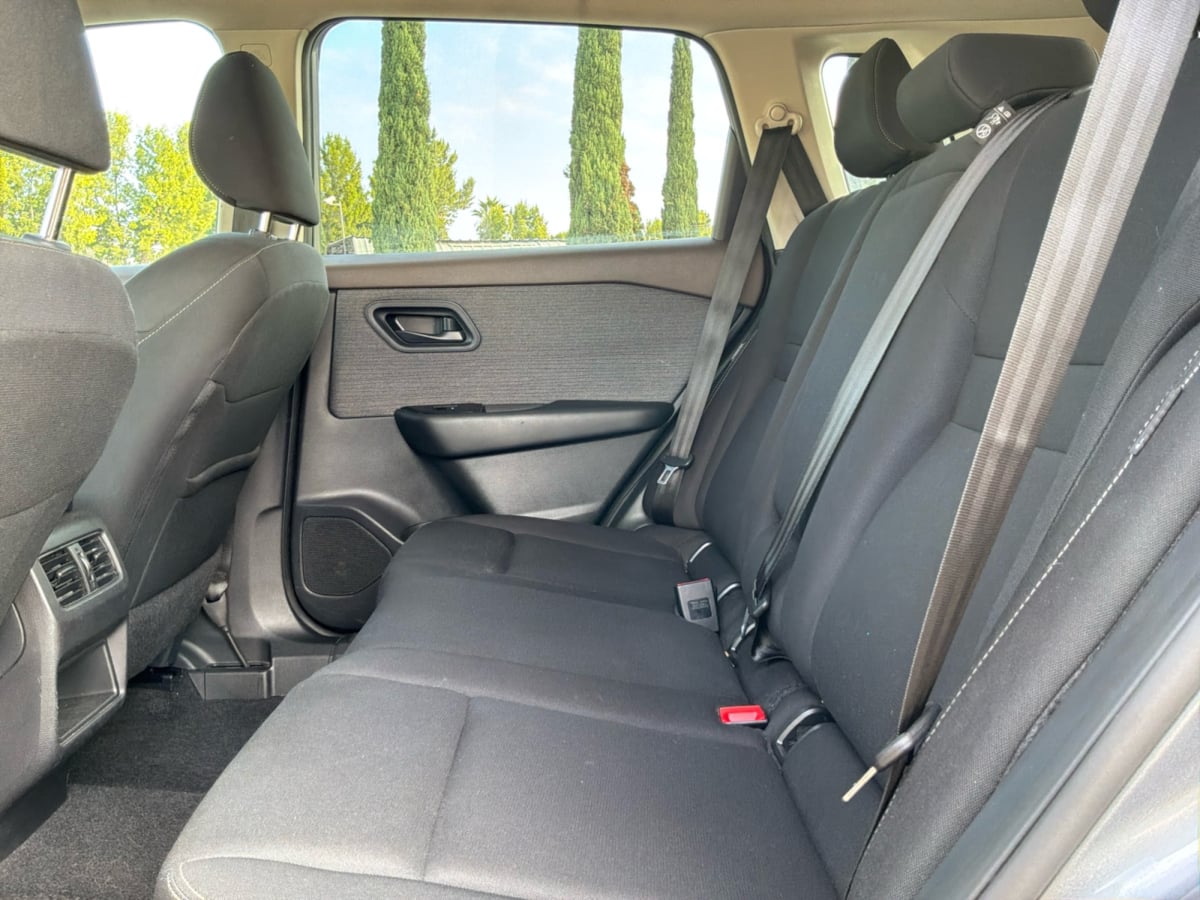 Nissan Rogue photo 19