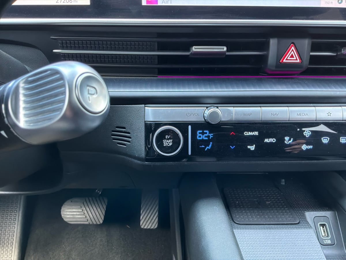 Hyundai Ioniq 6 photo 17