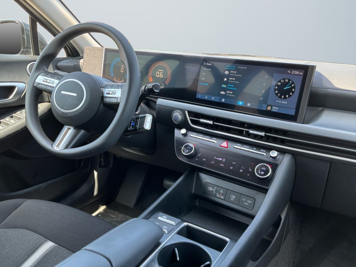 Hyundai Sonata photo 14
