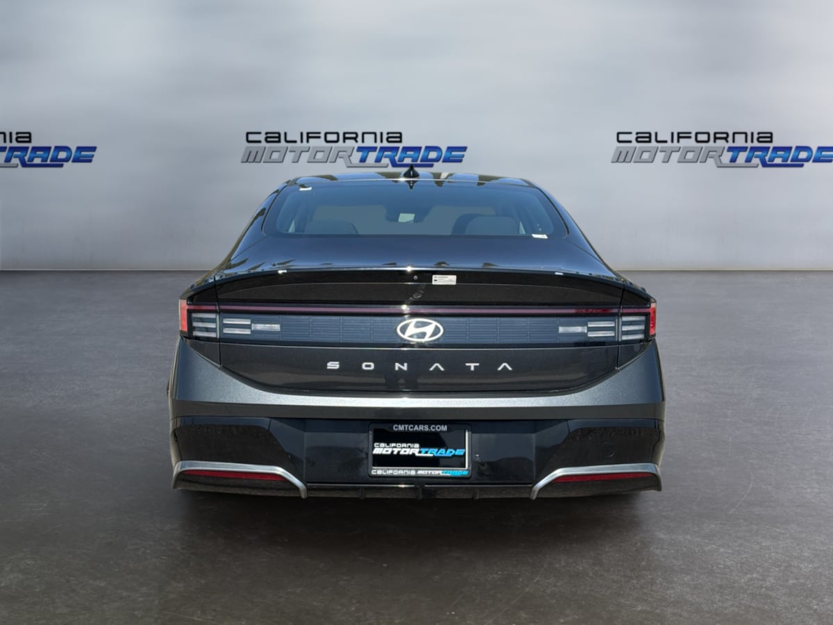 Hyundai Sonata photo 6