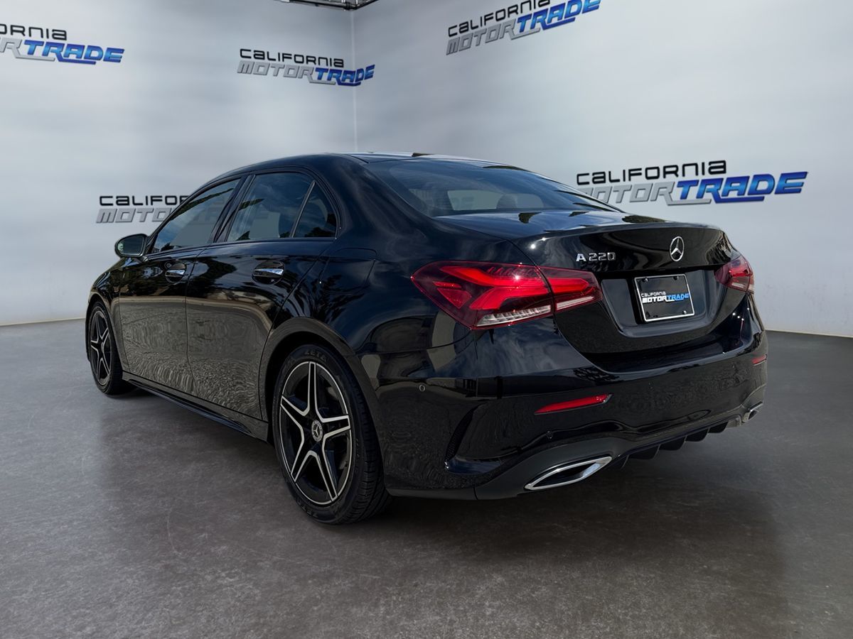 Mercedes-Benz A 220 photo 7