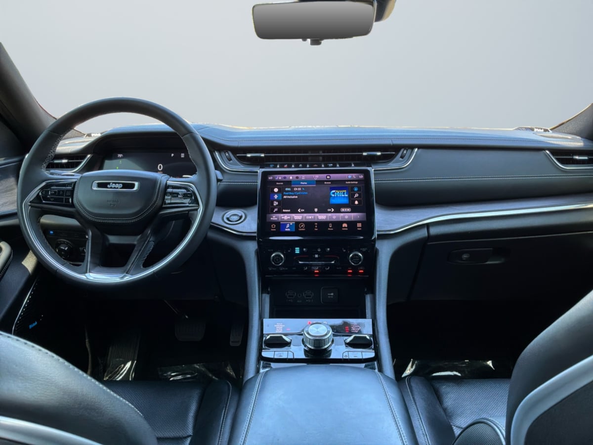 Jeep Grand Cherokee photo 10