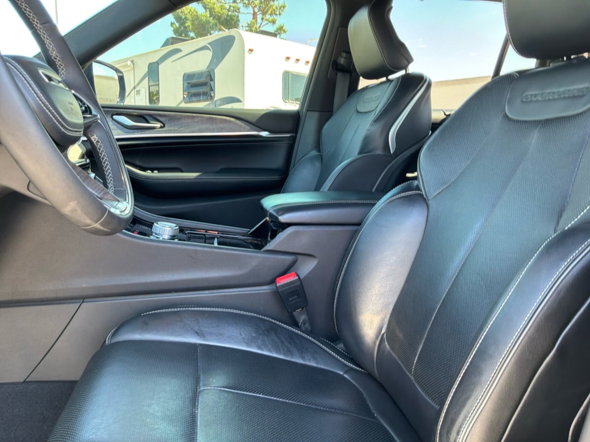Jeep Grand Cherokee photo 18