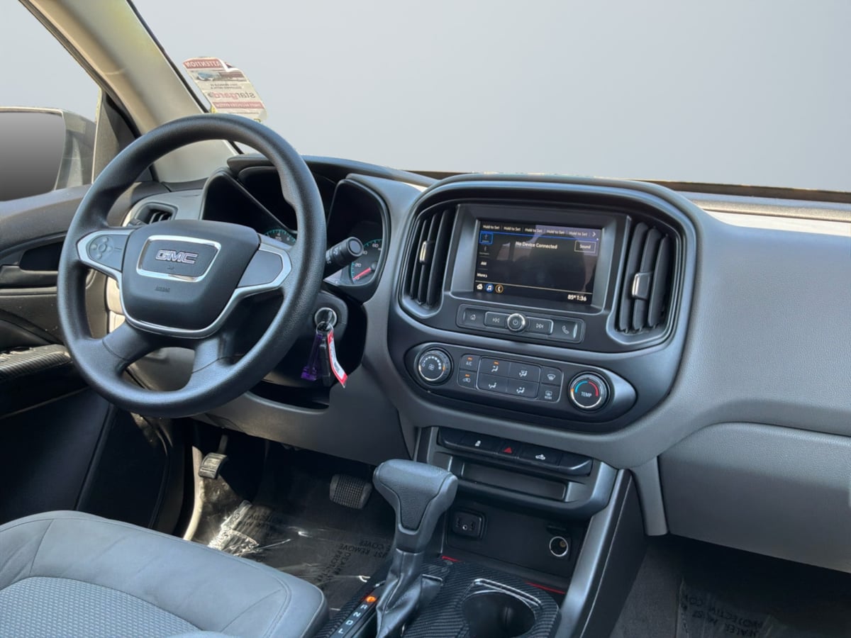 GMC Canyon photo 14