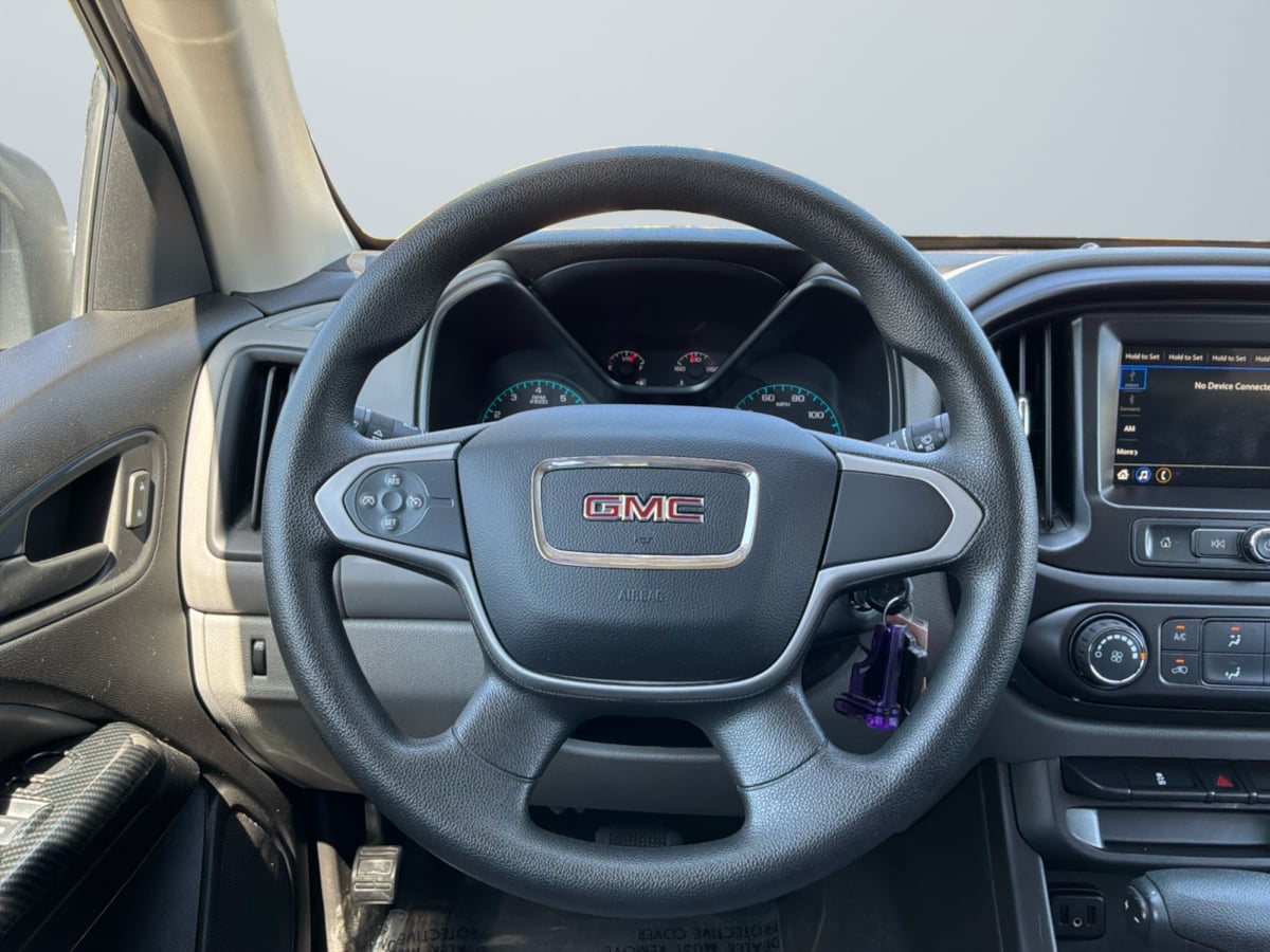 GMC Canyon photo 11