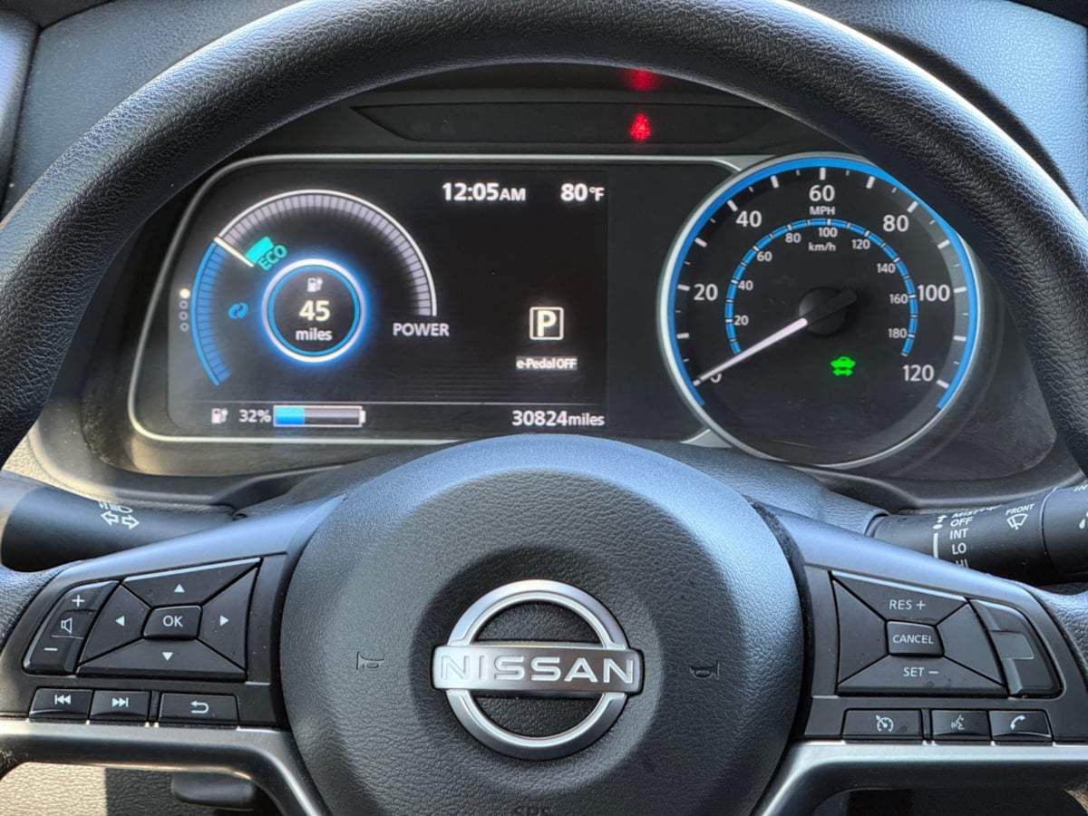 Nissan Leaf photo 11