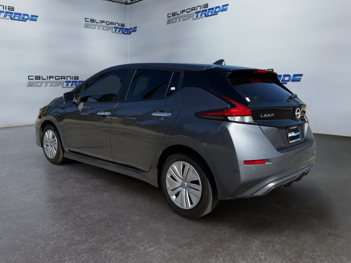 Nissan Leaf photo 7