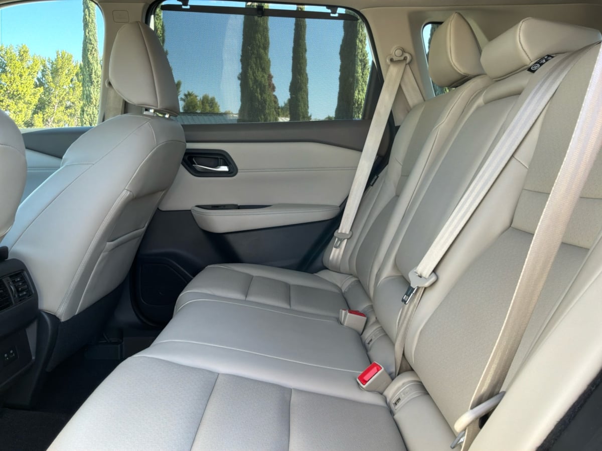 Nissan Rogue photo 20