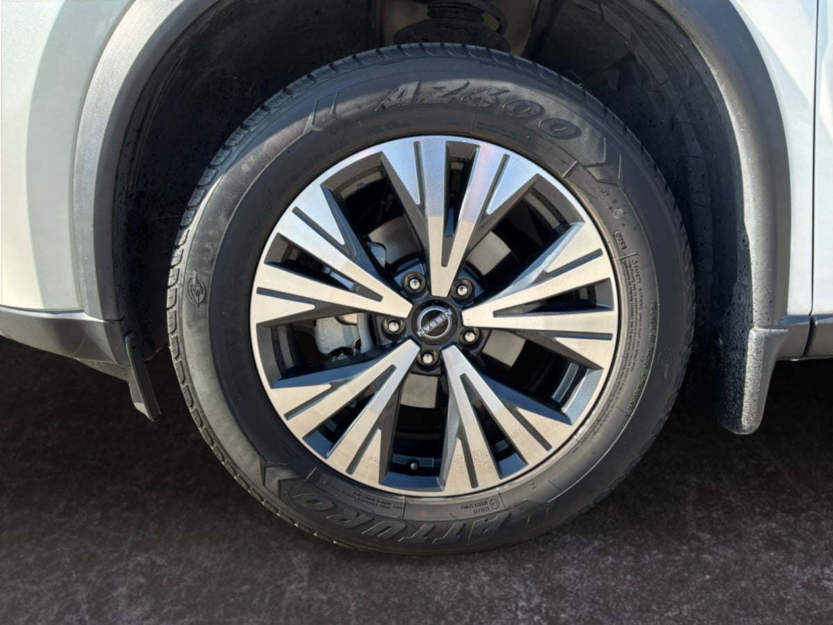 Nissan Rogue photo 9