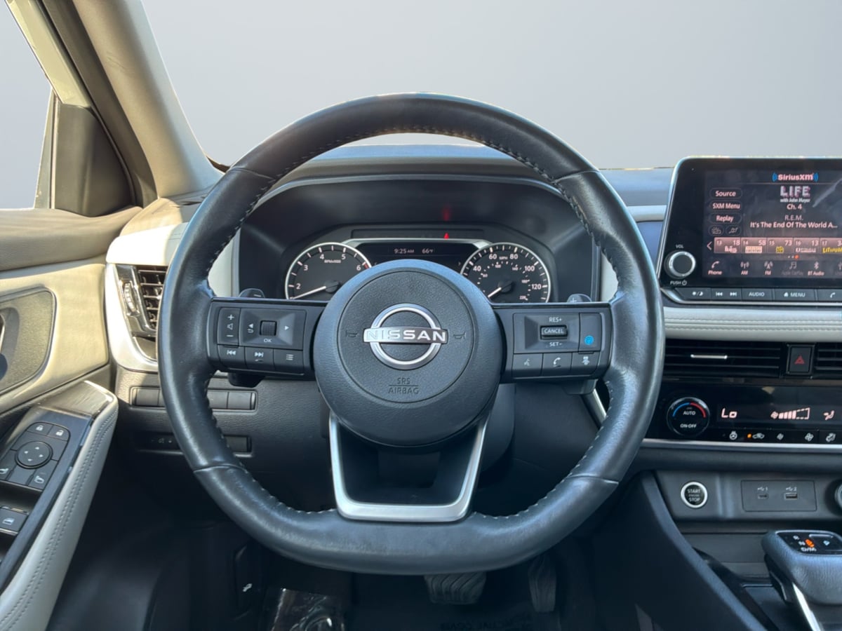 Nissan Rogue photo 11