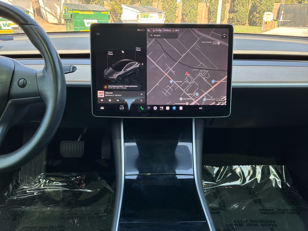 Tesla Model 3 photo 15