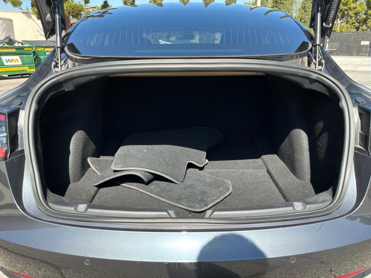 Tesla Model 3 photo 22