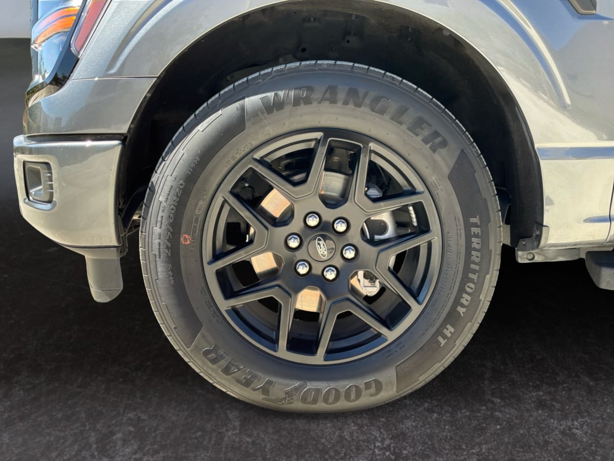 Ford F-150 photo 9