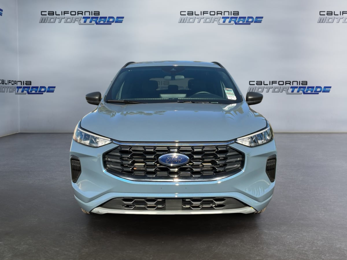 Ford Escape photo 2
