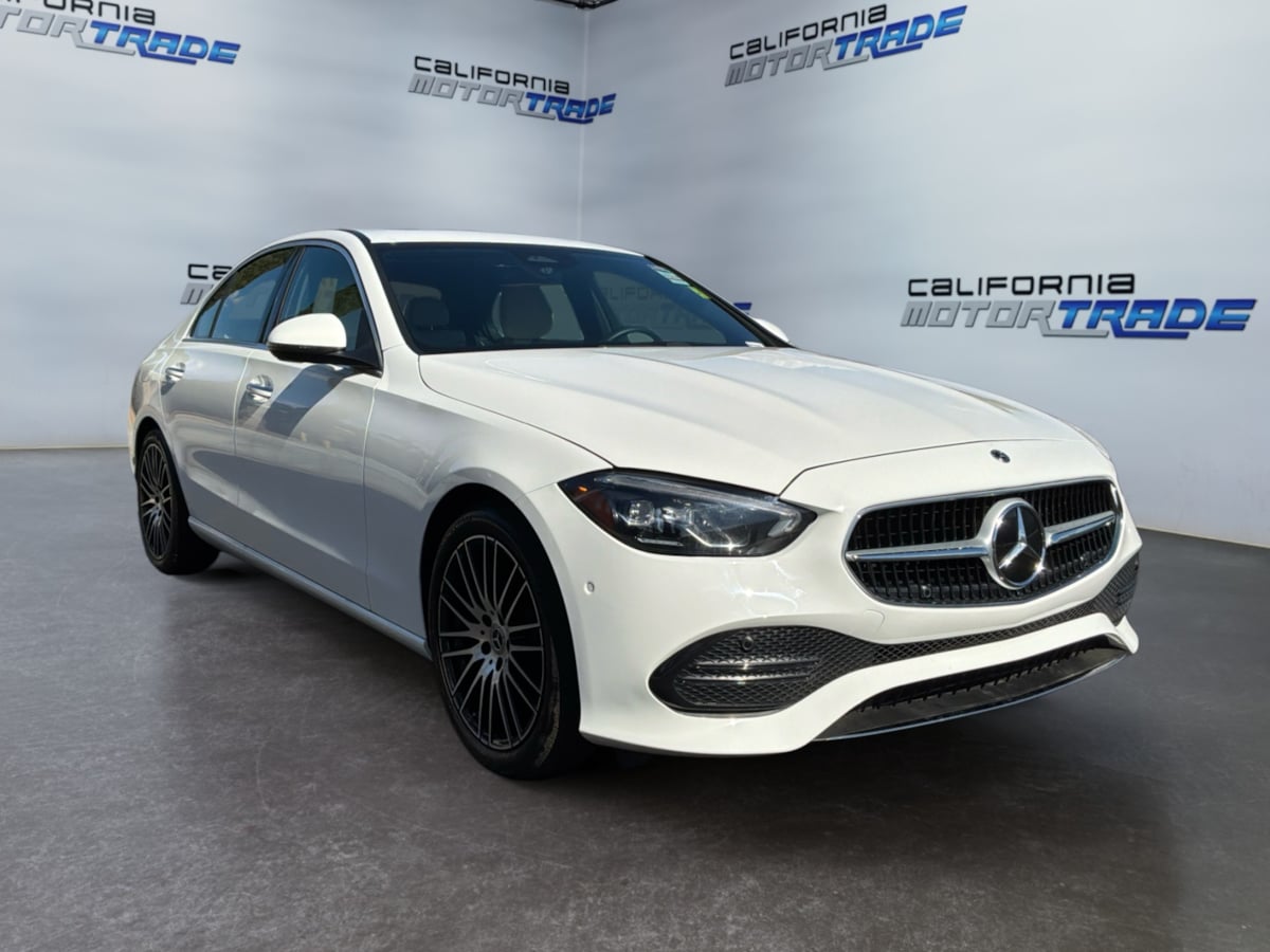 Mercedes-Benz C300 photo 3