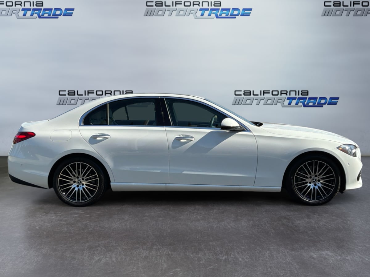 Mercedes-Benz C300 photo 4