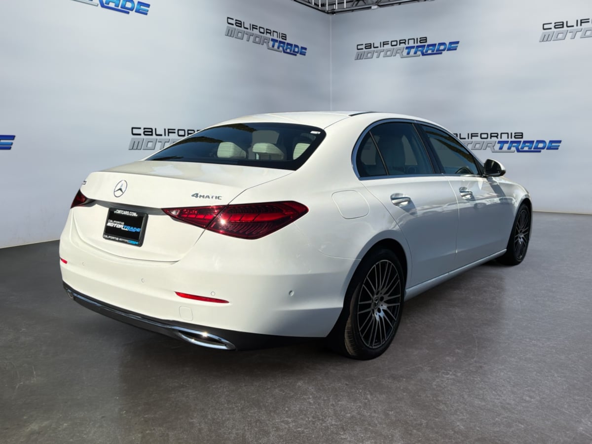 Mercedes-Benz C300 photo 5
