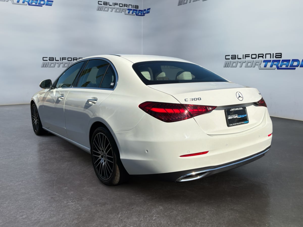 Mercedes-Benz C300 photo 7