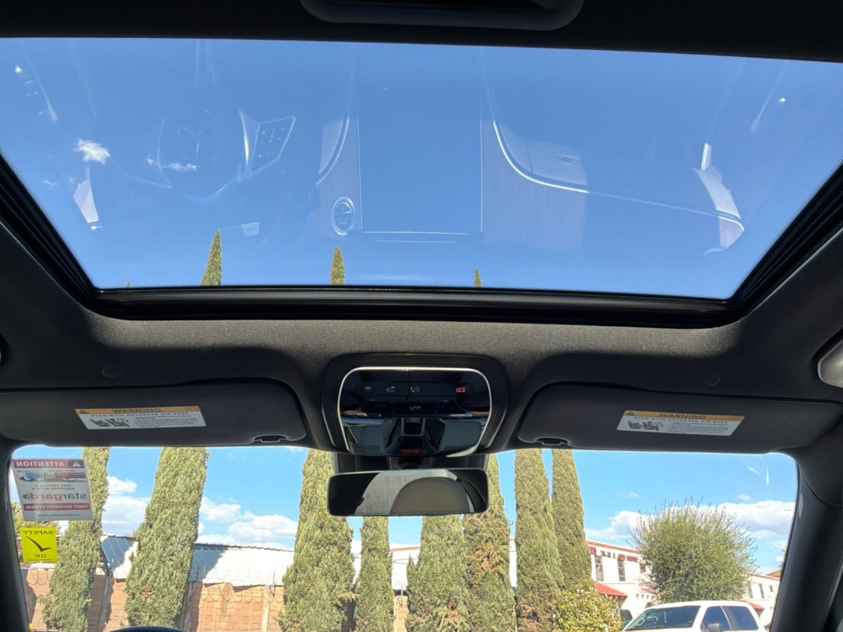 Mercedes-Benz C300 photo 16