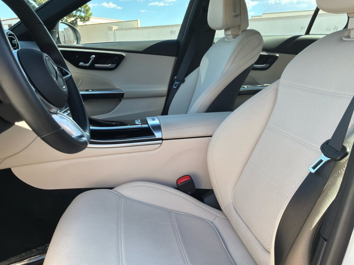Mercedes-Benz C300 photo 19