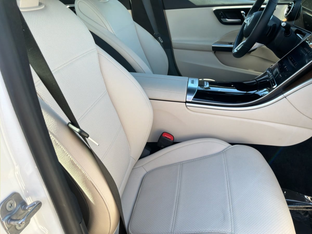 Mercedes-Benz C300 photo 22