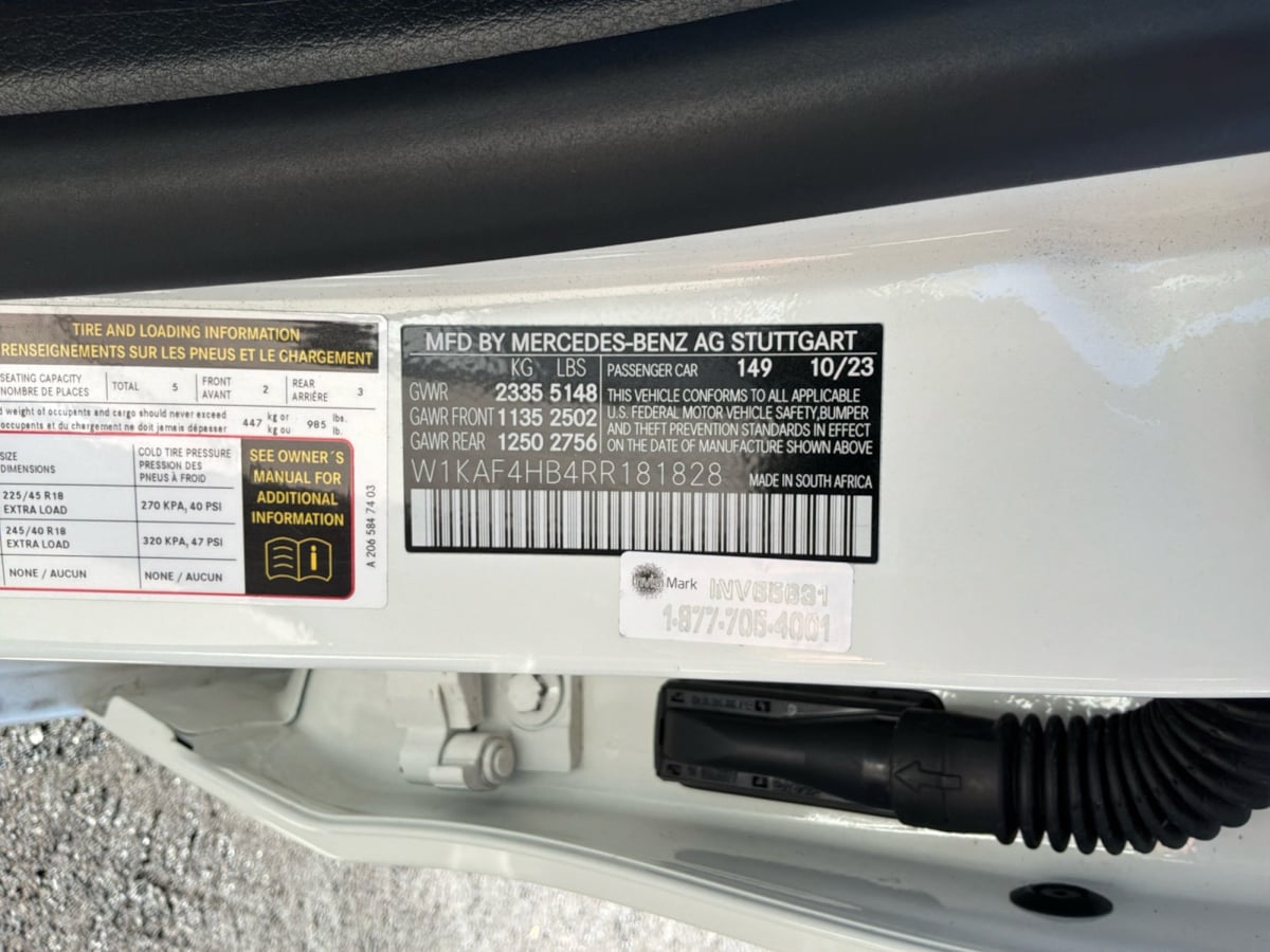 Mercedes-Benz C300 photo 24