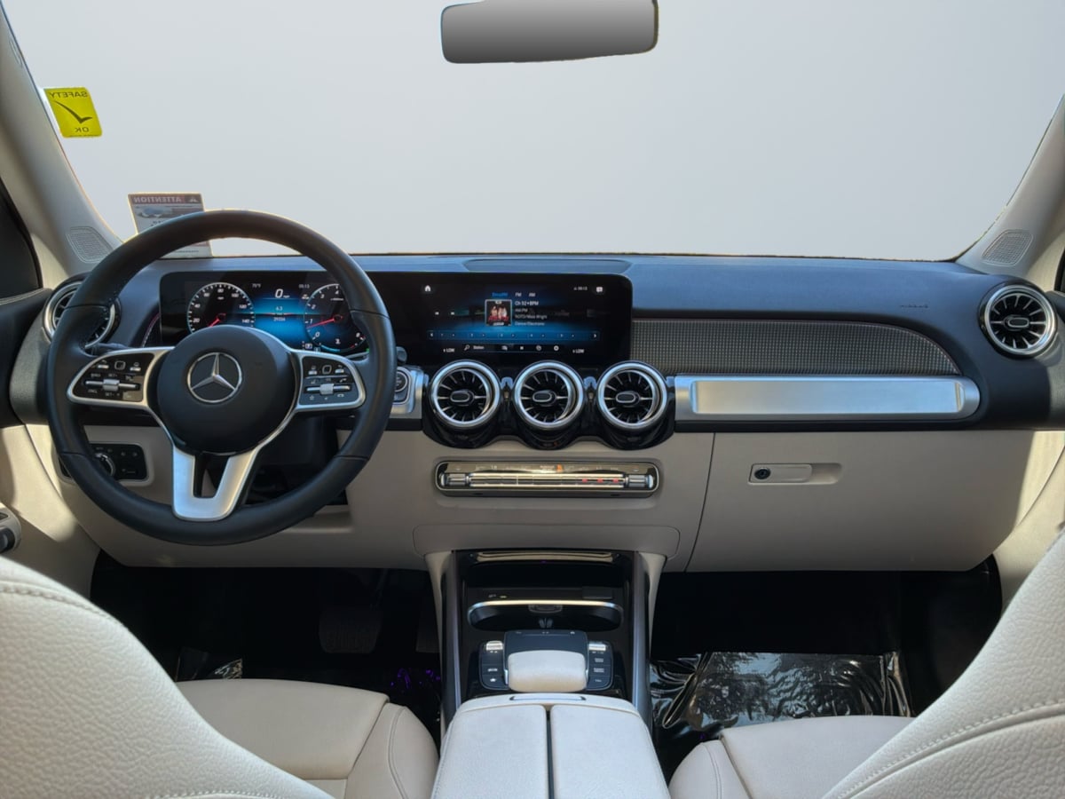 Mercedes-Benz GLB 250 photo 10