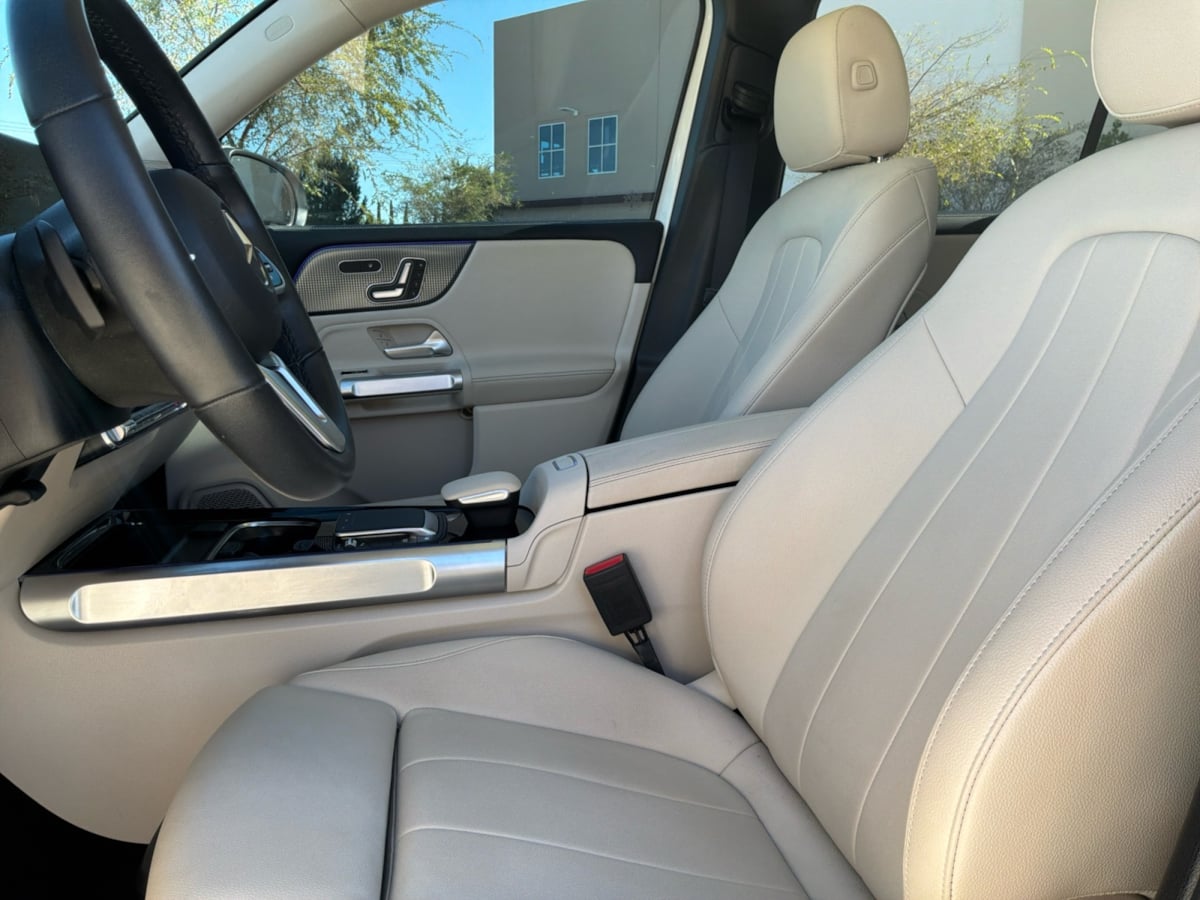 Mercedes-Benz GLB 250 photo 19