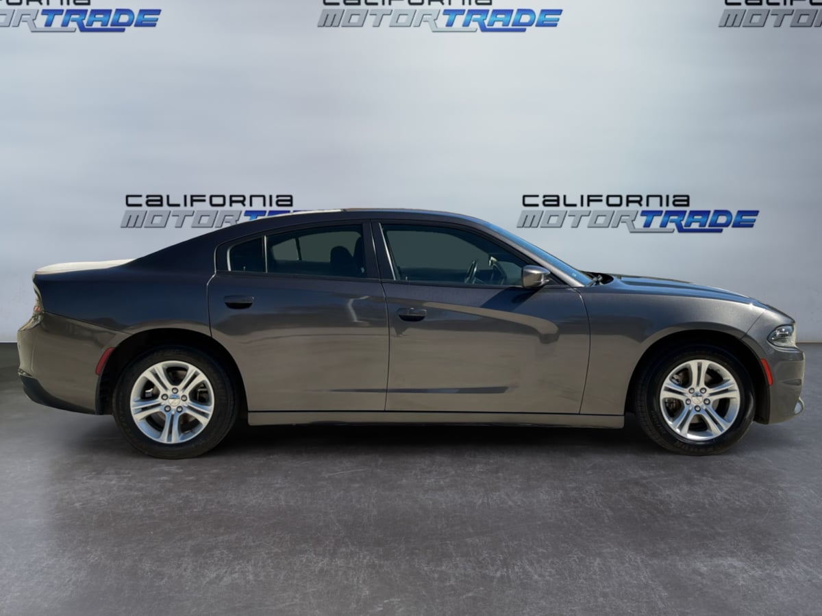 Dodge Charger photo 4