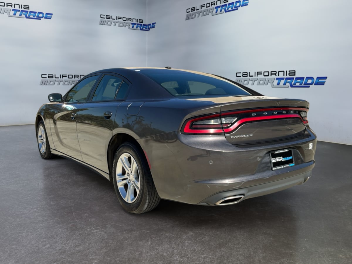 Dodge Charger photo 7
