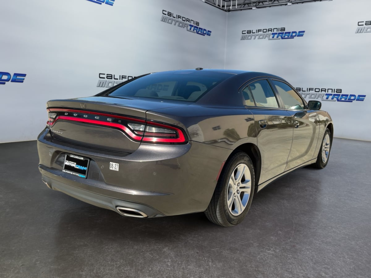 Dodge Charger photo 5