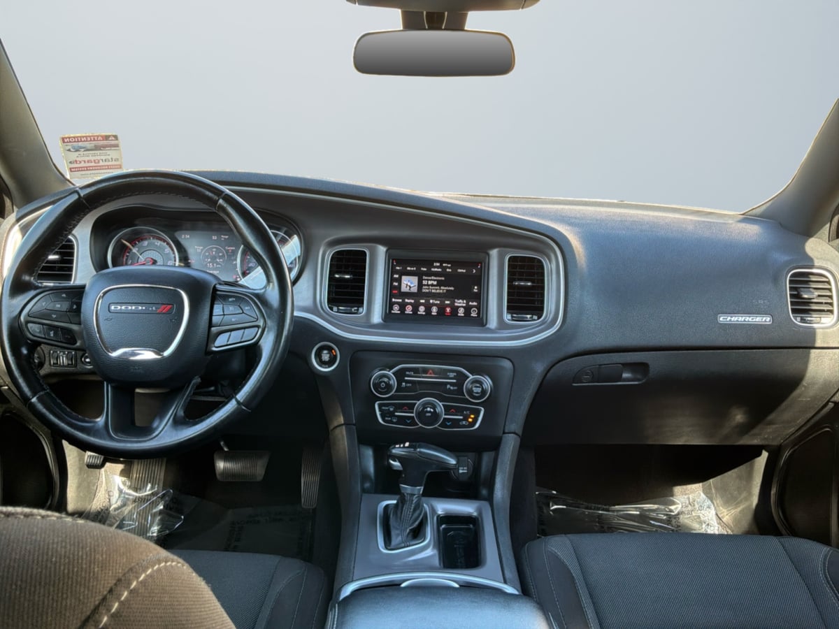 Dodge Charger photo 10