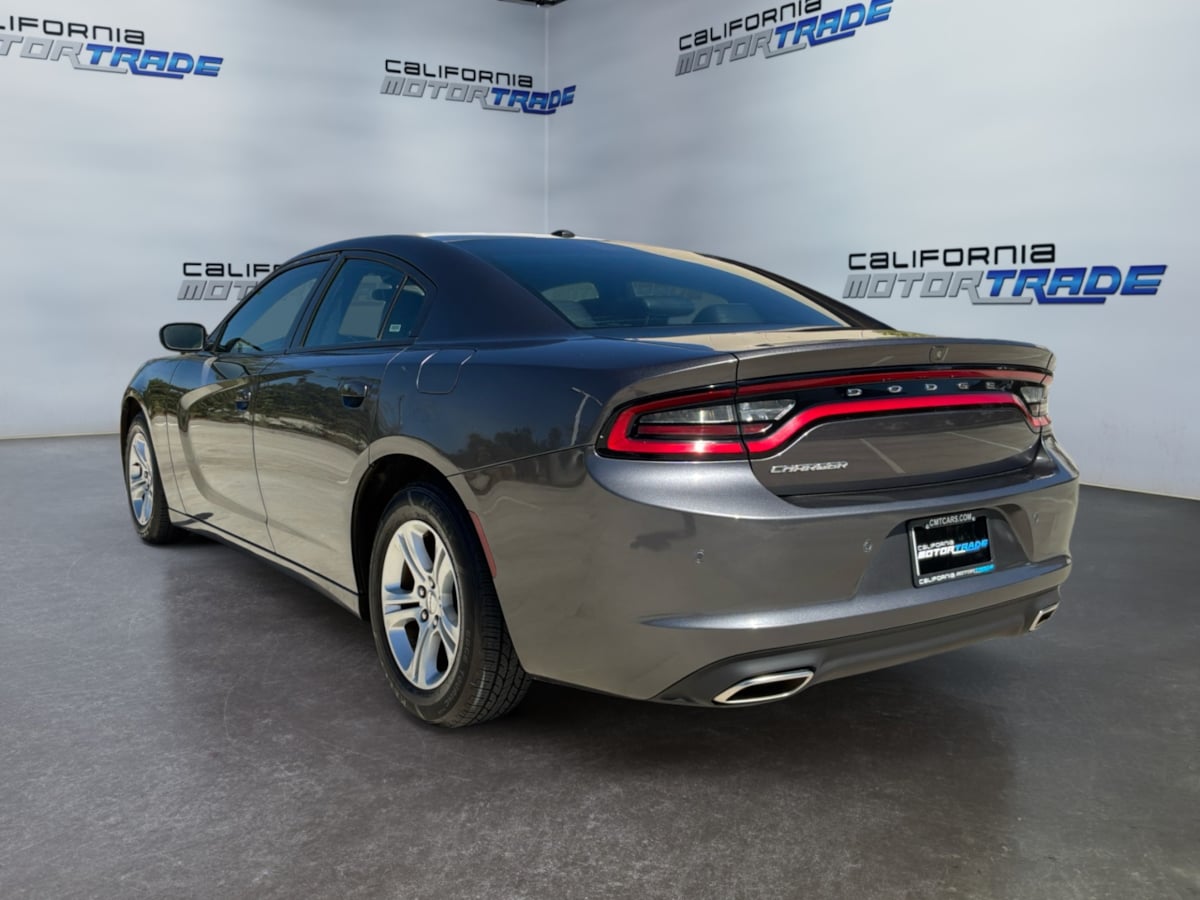 Dodge Charger photo 7