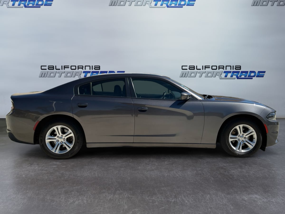 Dodge Charger photo 4