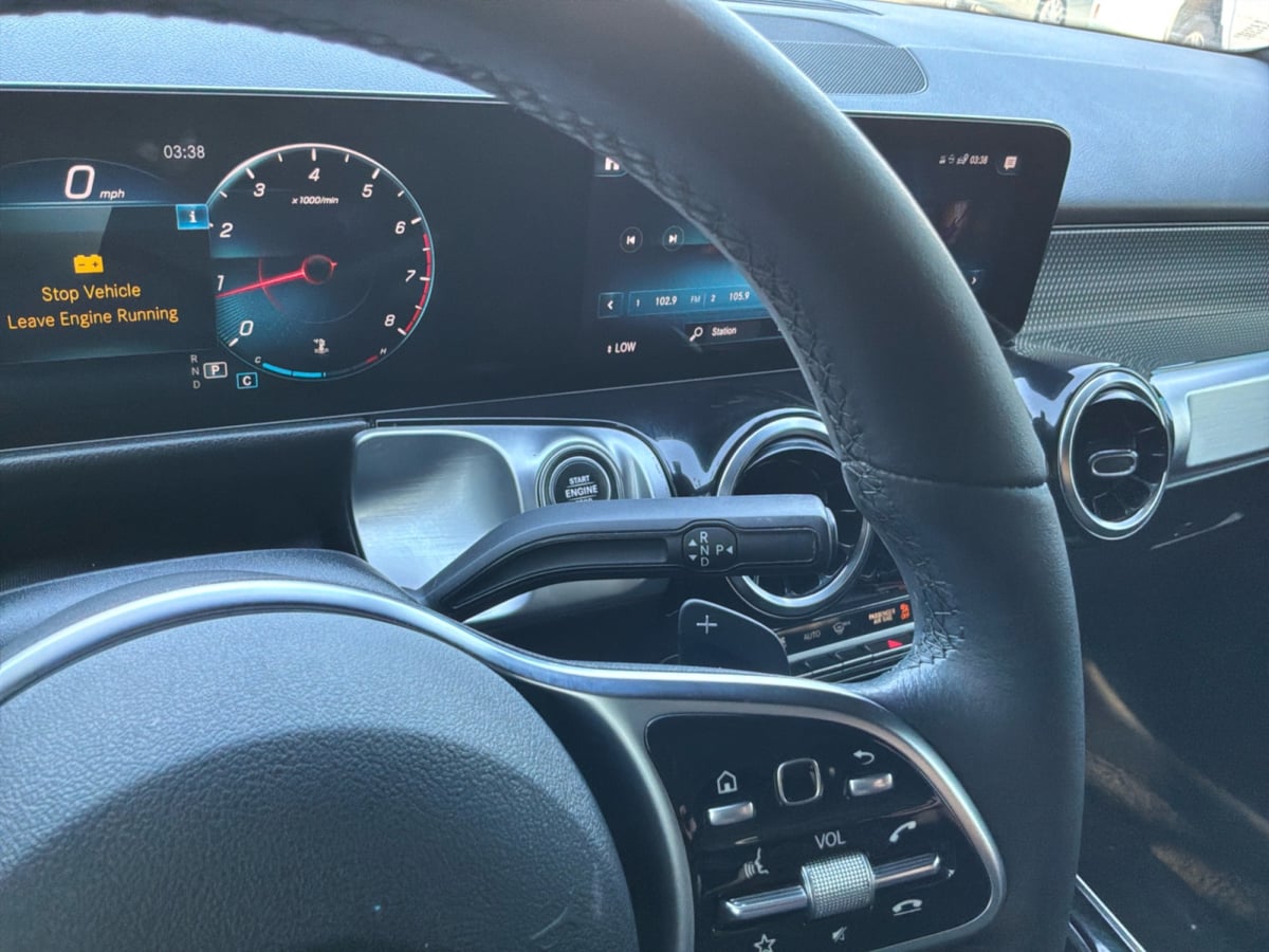 Mercedes-Benz GLB 250 photo 13